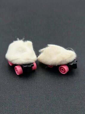Vintage G1 My Little Pony Accessory Rollers Skates White With Pink Wheels 2 Read